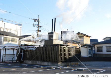 温泉街の風景（別府温泉 鉄輪地区／大分県別府市） 65900589