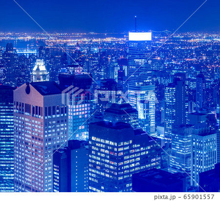 View of New York Manhattan during sunset hours View of New York Manhattan during sunset hours 65901557