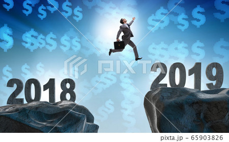 Concept of transition between 2018 and 2019 65903826