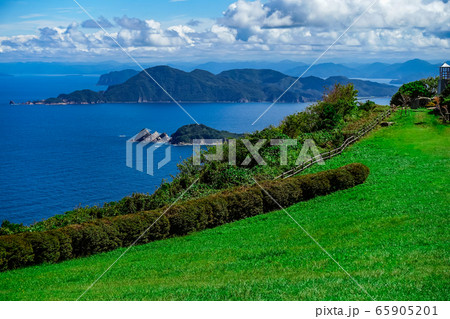 千畳敷高原から日本海のパノラマ　山口県長門市 65905201