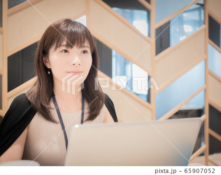 ビジネス 女性 ビジネス 女性 65907052