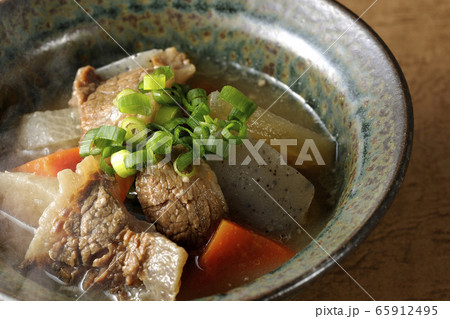 熱々の牛すじ煮込み 熱々の牛すじ煮込み 65912495