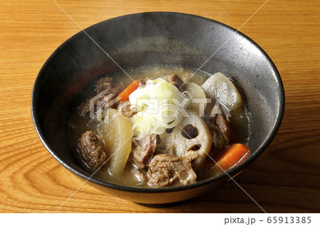 熱々牛すじ煮込み 熱々牛すじ煮込み 65913385