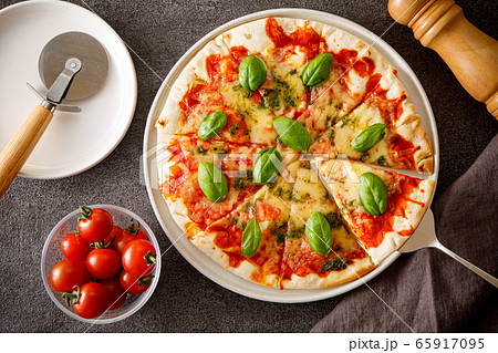 マルゲリータピザ 65917095