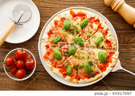 マルゲリータピザ 65917097