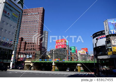 東京都 新宿大ガード 65917455