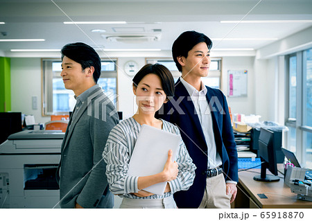 オフィス ビジネス カジュアル 女性 男性 オフィス ビジネス カジュアル 女性 男性 65918870