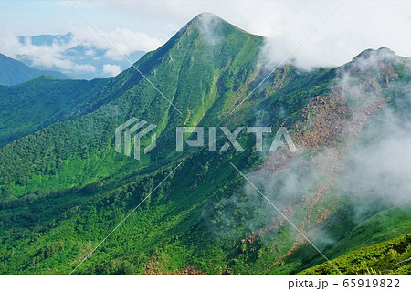 北トッタベツ岳からのトッタベツ岳 北トッタベツ岳からのトッタベツ岳 65919822