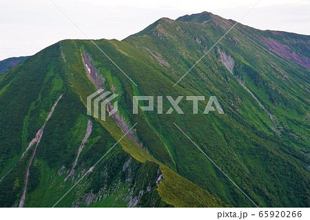 トッタベツ岳からの幌尻岳 トッタベツ岳からの幌尻岳 65920266