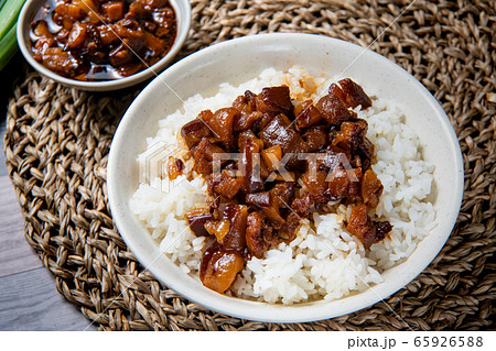 焼肉丼 滷肉飯 魯肉飯 65926588