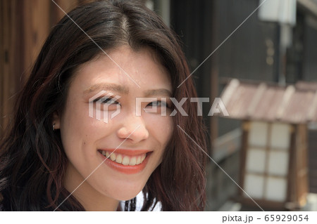 街並みデートの彼女だけ 65929054