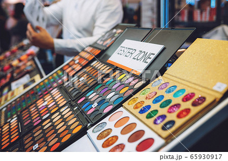 Decorative cosmetics tester zone, samples, 65930917