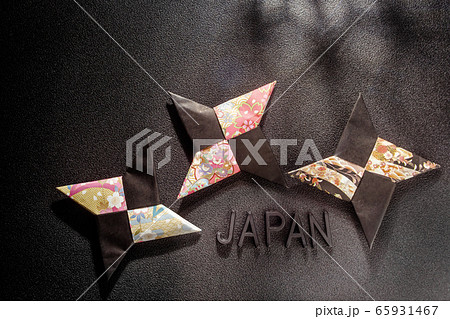 忍者の手裏剣 折り紙 日本の写真素材