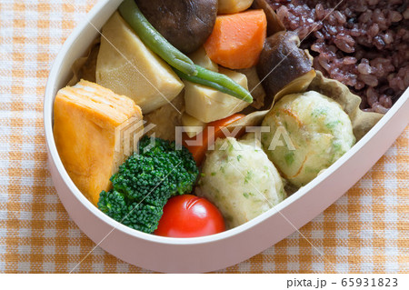 玄米のお弁当 Japanese lunch box 玄米のお弁当 Japanese lunch box 65931823