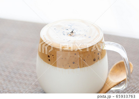ダルゴナコーヒー ダルゴナコーヒー 65933763