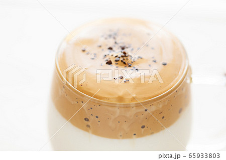 ダルゴナコーヒー ダルゴナコーヒー 65933803