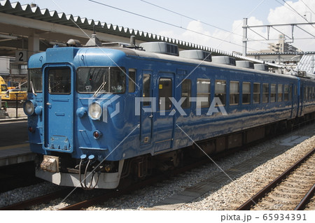 北陸本線475系（単色塗装・富山駅） 65934391