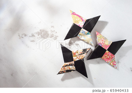 忍者の手裏剣、折り紙、日本 65940433