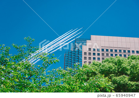 ブルーインパルス 東京上空 ブルーインパルス 東京上空 65940947