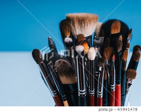 close-up makeup brush set for coloring eyes close-up makeup brush set for coloring eyes 65941478