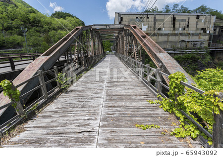 栃木県日光市足尾にある製錬所跡と橋 65943092
