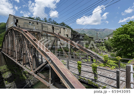 栃木県日光市足尾にある製錬所跡と橋 65943095