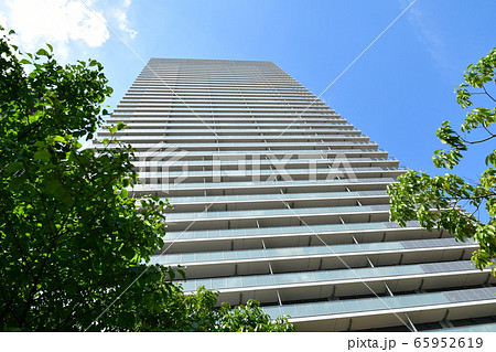 【高槻超高層マンション】青空とマンションミューズたかつき 【高槻超高層マンション】青空とマンションミューズたかつき 65952619