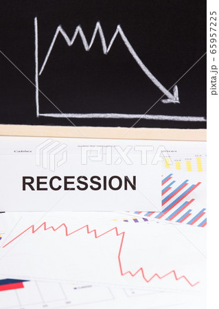 Inscription recessions and downward graphs Inscription recessions and downward graphs 65957225
