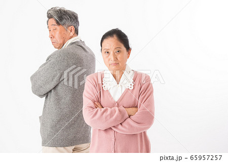 シニア夫婦　ライフスタイル　離婚 65957257