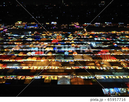 バンコク　ナイトマーケット　 65957716