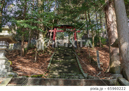 八幡神社の鳥居と石段　　塩尻市 65960222