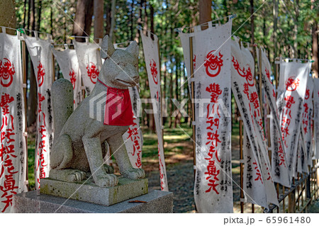 日本三大稲荷 豊川稲荷 参道の狛狐の写真素材