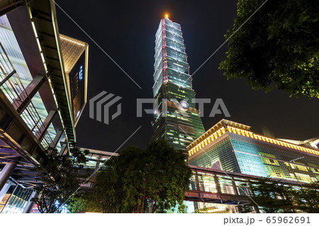 night view of the Xinyi District and Taipei 101 skyscraper in Taipei, Taiwan. The district is a prime shopping area in Taipei, anchored by a number of department stores and malls. 65962691