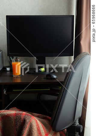 Convenient workplace for working at home. Stay Convenient workplace for working at home. Stay 65968666