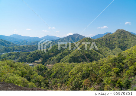 岩殿山から見た富士山(大月市) 岩殿山から見た富士山(大月市) 65970851