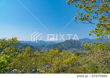 岩殿山から見た富士山(大月市) 岩殿山から見た富士山(大月市) 65970866