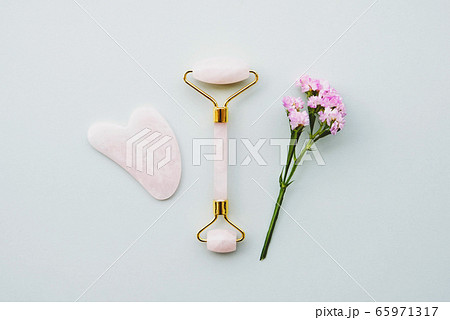 Jade stone roller, natural tool for face massage. 65971317
