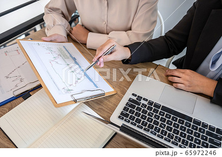 Businesswoman investor on meeting having planning 65972246