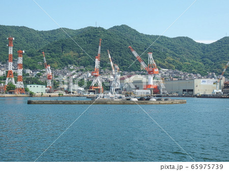 造船所のクレーン 65975739