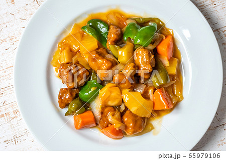 酢豚　Chinese food sweet and sour pork 65979106