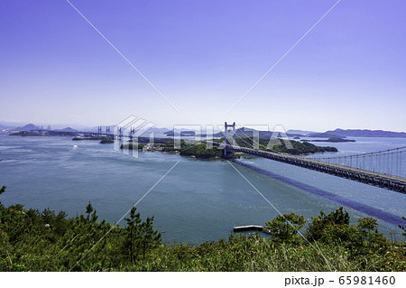 瀬戸大橋と塩飽諸島　岡山県倉敷市 65981460