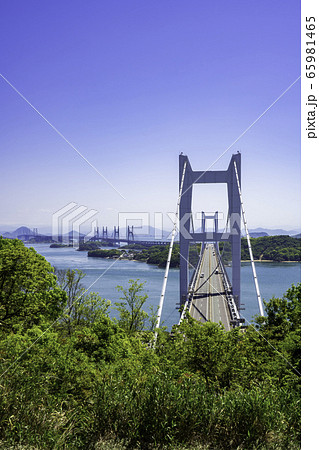 瀬戸大橋と塩飽諸島　岡山県倉敷市 65981465