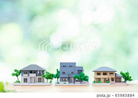 家  住宅ローン  不動産イメージ　ミニチュア　模型　家 65983884