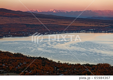 三国山稜・鉄砲木ノ頭から朝焼けの南アルプス 65984367