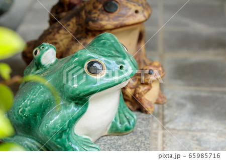 カエルの置物 カエルの置物 65985716