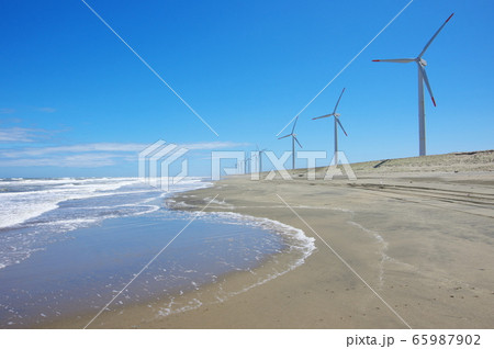 海沿いの風力発電(茨城県神栖市) 海沿いの風力発電(茨城県神栖市) 65987902
