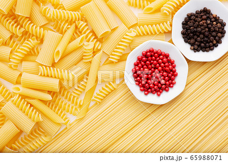 パスタ　コショウ 65988071