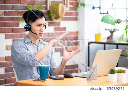 telework video meeting at home telework video meeting at home 65989271