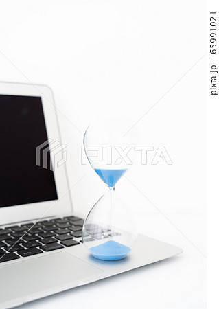 砂時計 パソコンの写真素材