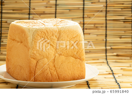 食パン(角型食パン)。 食パン(角型食パン)。 65991840